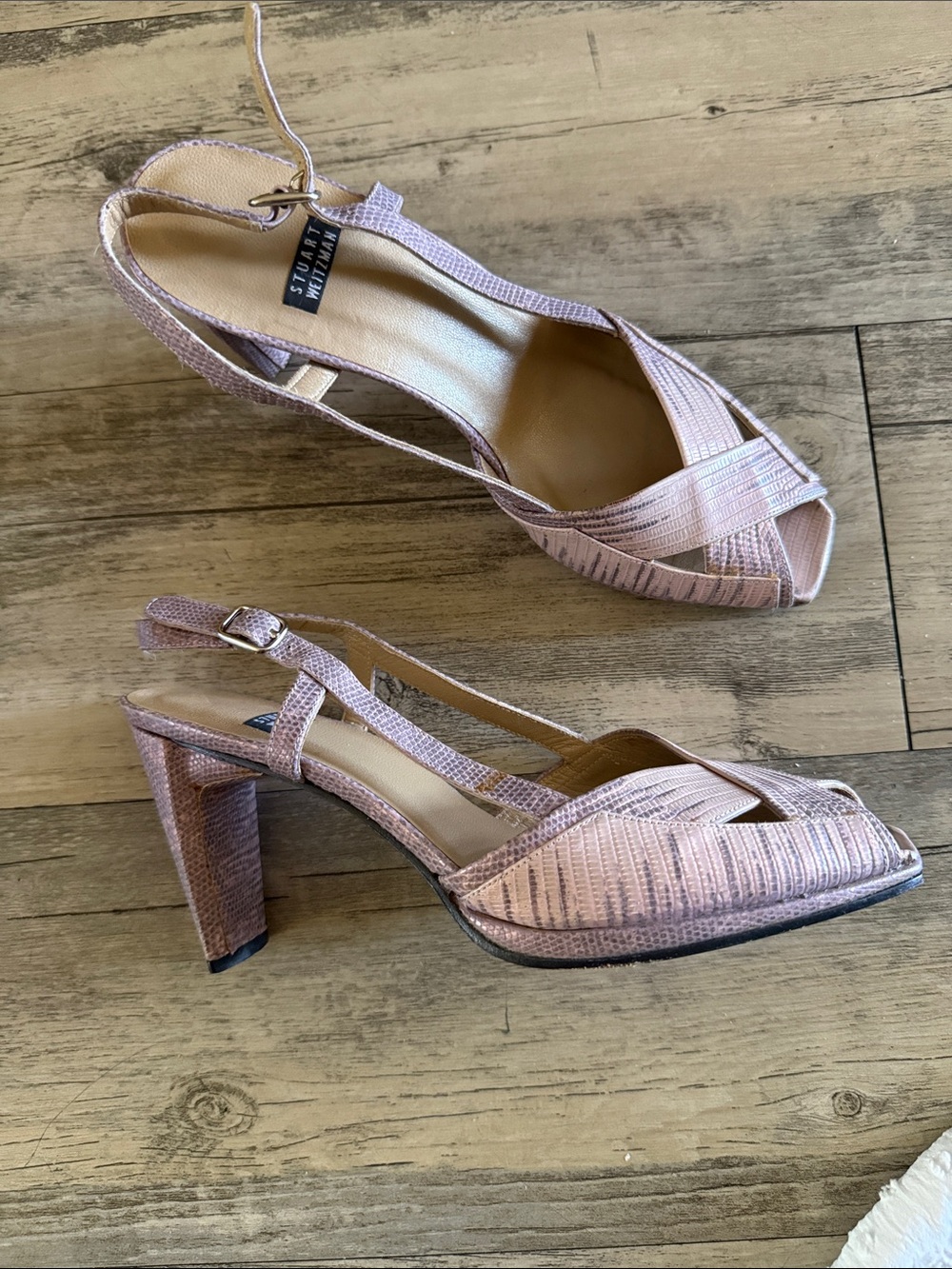 Vintage (DAMAGED) Stuart Weitzman Light Pink Textured Slingback Block Heel Pumps